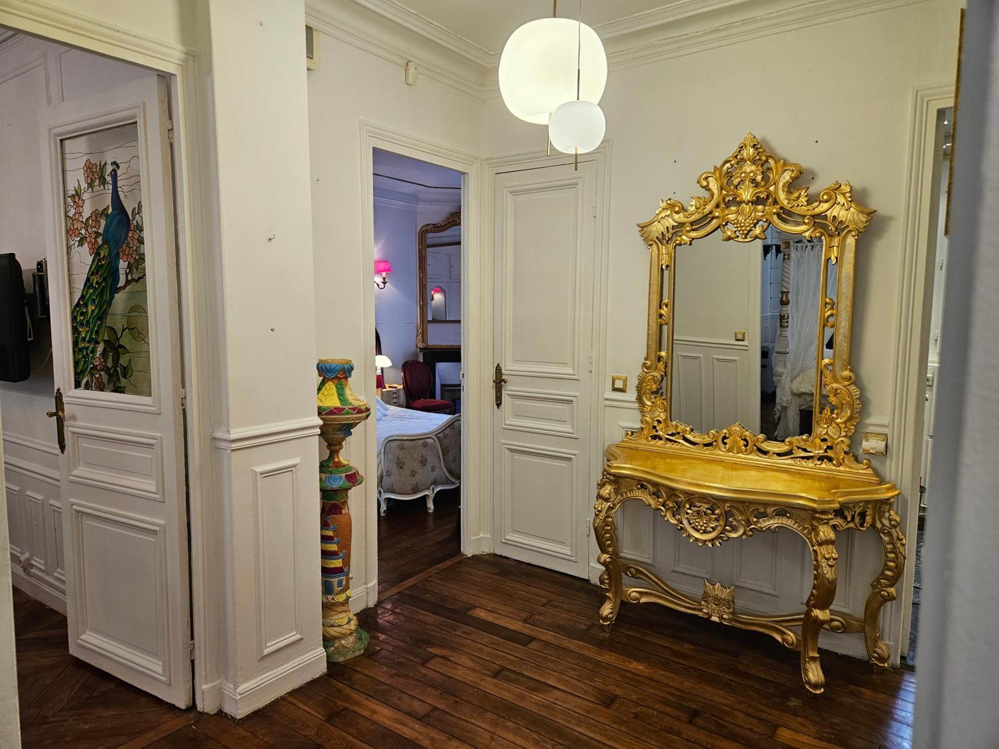 Apartment Haussmannien Paris