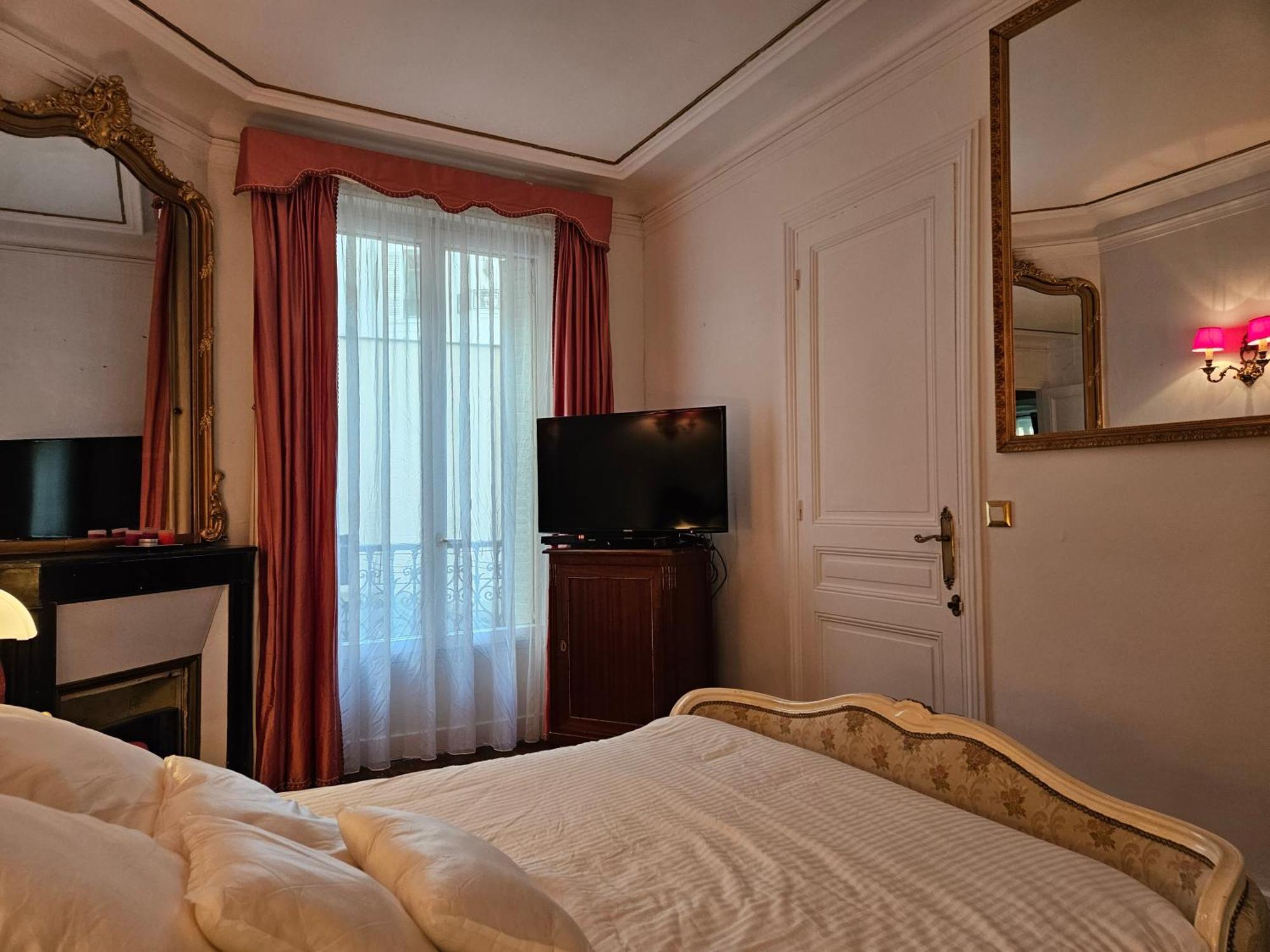 Haussmannien Appartement *