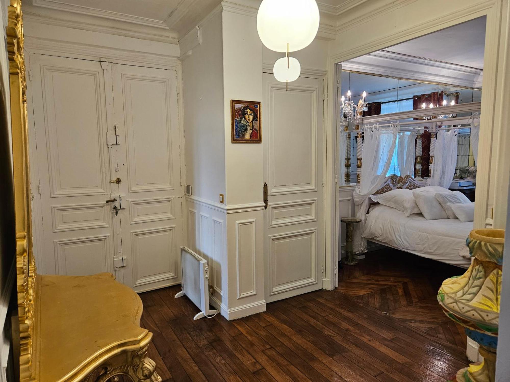 Haussmannien Appartement